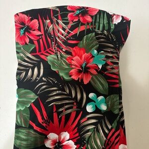 Tropical strapless maxi dress with a floral pattern in black and red